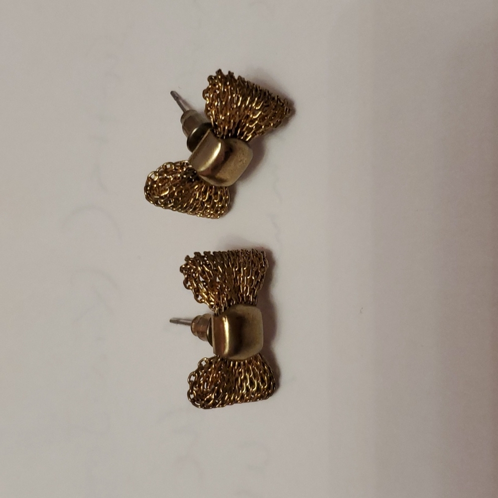 Vintage bowtie earring